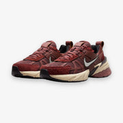 Women's Nike V2K Run Red Sepia Chrome Dark Pony FN6703-201