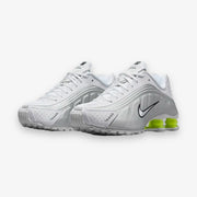 Nike Womens Shox R4 White Metallic Silver AR3565-102