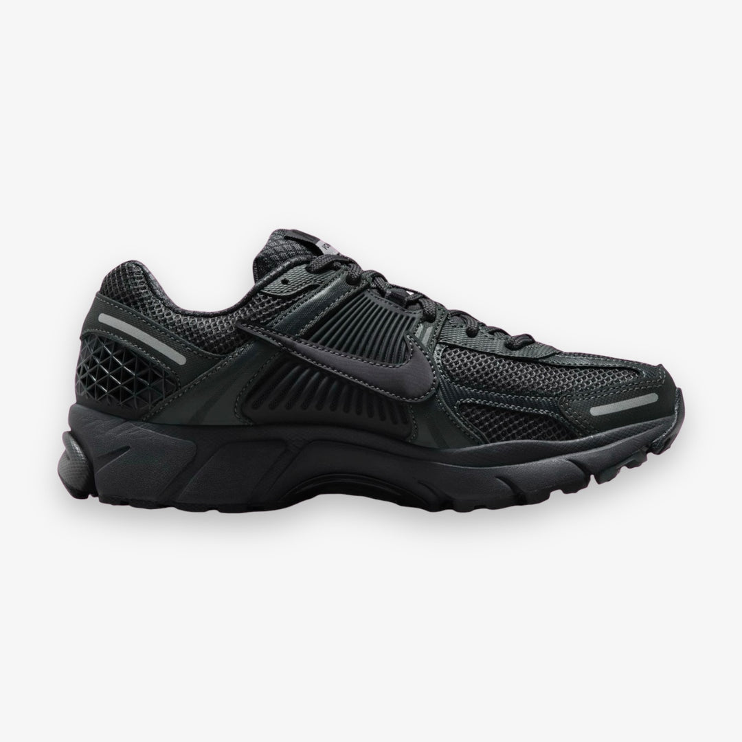 Nike Womens Vomero Black Anthracite FQ7079-002 – Sneaker Junkies