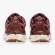 Nike P-6000 SE Dark Pony burgundy crush HF0015-200