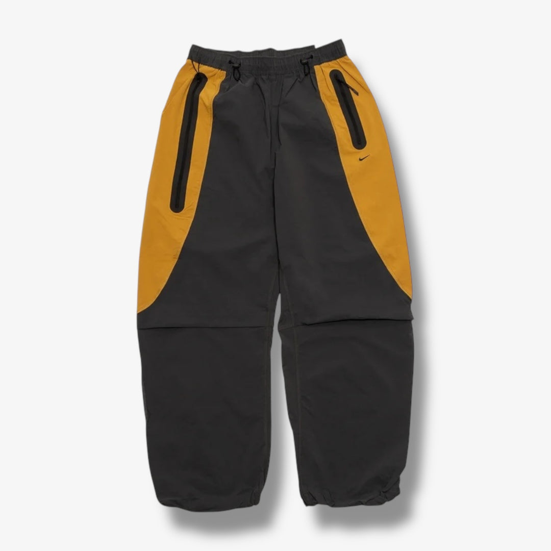 【数回着用】 Burberry GOLF 3 Layer tech pants BURBERRY - BURBERRY GOLF バーバリー ホワイト ゴルフパンツ 30 春夏