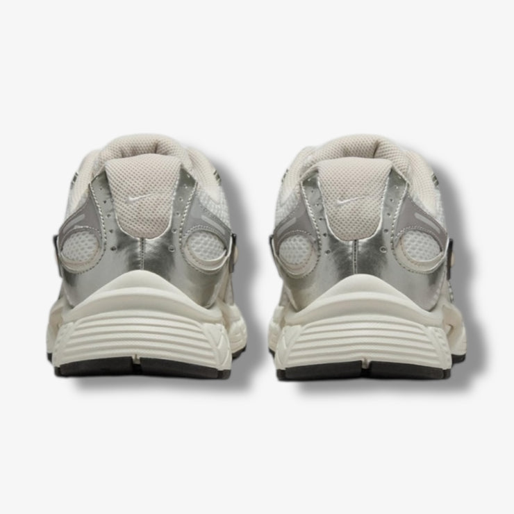 W Nike V5 RNR summit white orewood brn HQ7901-104 – Sneaker Junkies