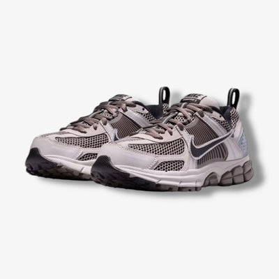 Nike Vomero 5 GS College Grey Black Cave Stone Grade School HF6998-010