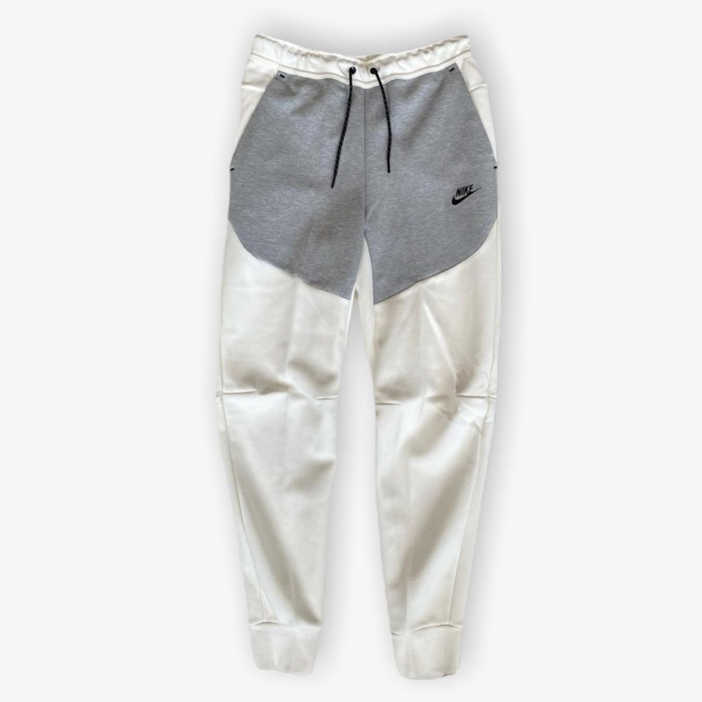 White Nike Fleece Pants Sportswear Tech Fleece Pants White