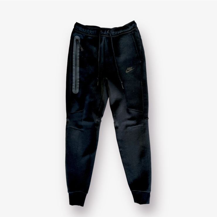 Nike Sportswear Tech Pants Black FB8002-010 – Sneaker Junkies